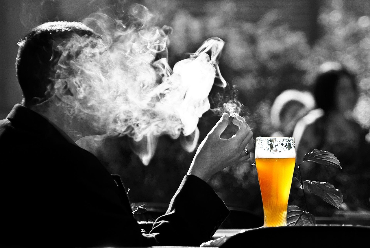 疫情席卷全球疫情席卷全球，人类面临的挑战与共同的责任  第2张
